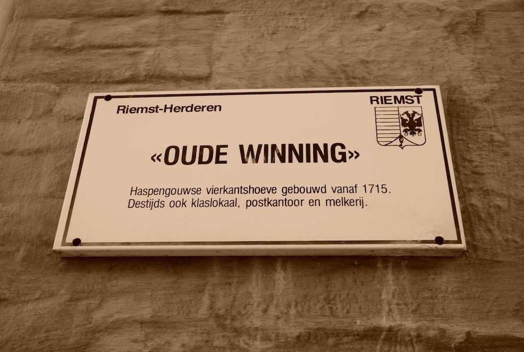 B&B De Oude Winning Riemst Exterior foto