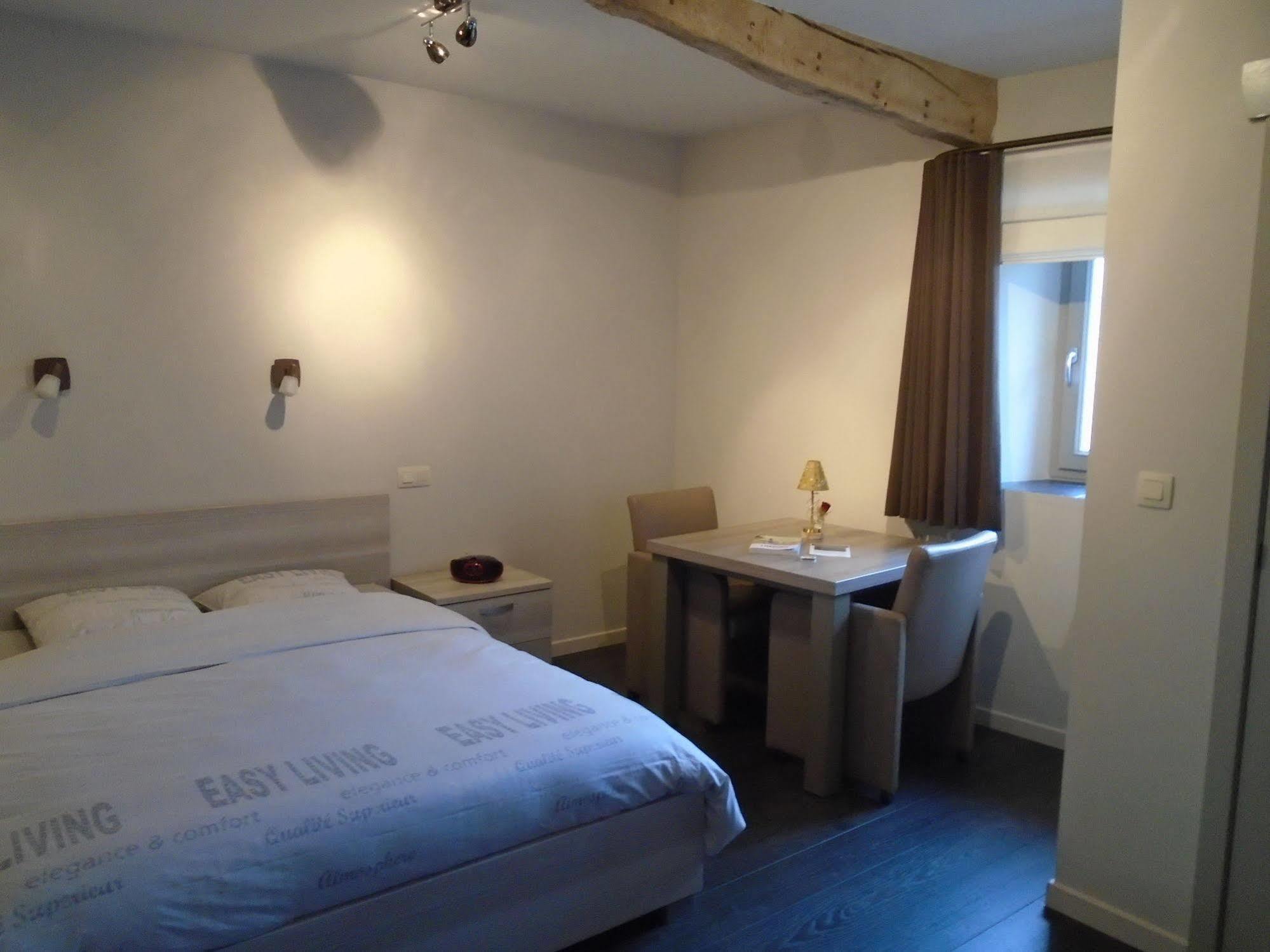 B&B De Oude Winning Riemst Exterior foto